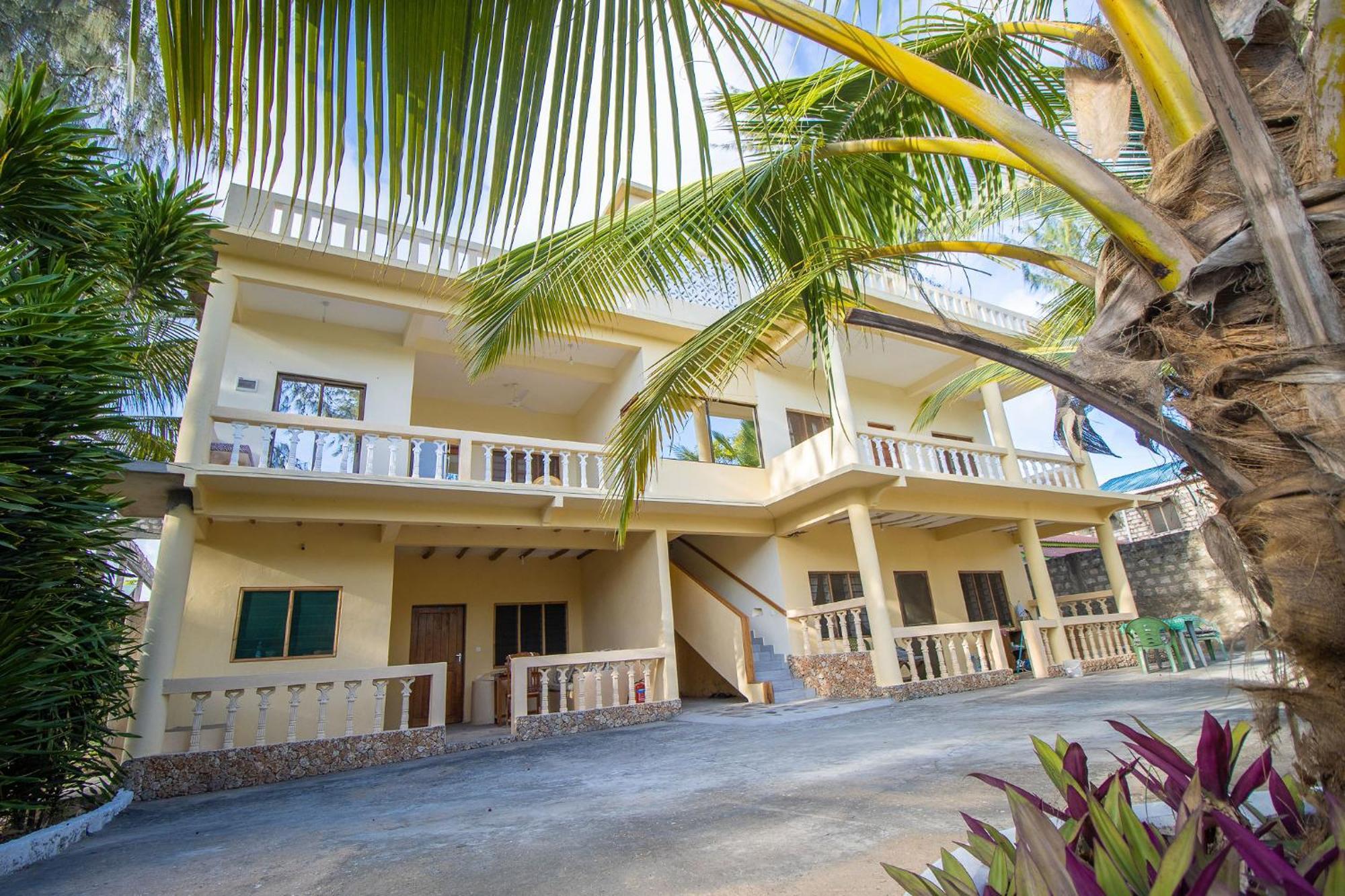 Watamu Gk Palms Hotel Exterior photo